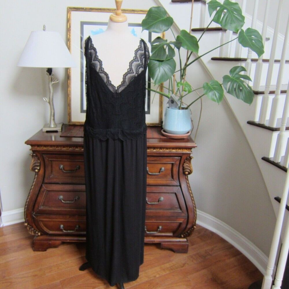 Amoureuse Lace Trim Full Length Nightgown Adjustable Straps Black Plus Size 4X